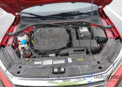 2020 Volkswagen Passat 2.0T R-Line z USA, uszkodzony, nr VIN 1VWMA7A3XLC013225